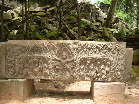 Beng Mealea - Kampong Kleang Tour 