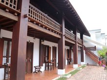 Lakhang Thong Boutique