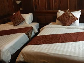 Deluxe