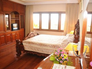 Emperor Suite