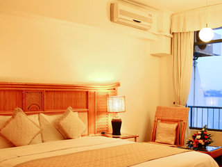 SUITE ROOM