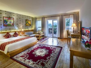 SUITE ROOM
