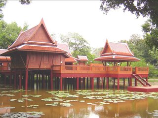 Thai House (B, L, D) 