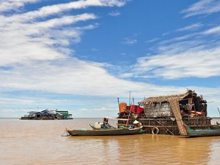 Tonle Sap Lake (B, L)