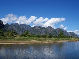 Luang Prabang – Vang Vieng (B, L)