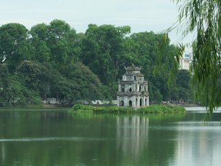Halong – Hanoi (B, Br)