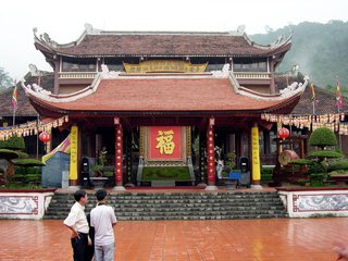 Tam Dao – Yen Tu Pagoda – Halong (B, L, D)