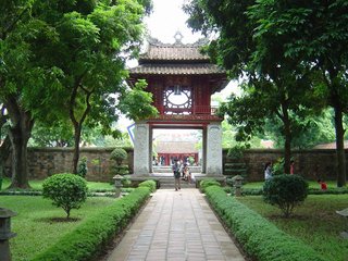 Hanoi City Sights (B, L, D)