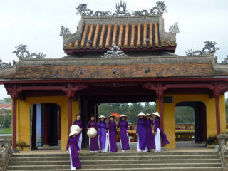 Hue Arrival – City Sights (L, D)
