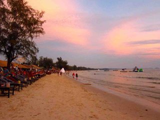 Sihanoukville Free Day (B)