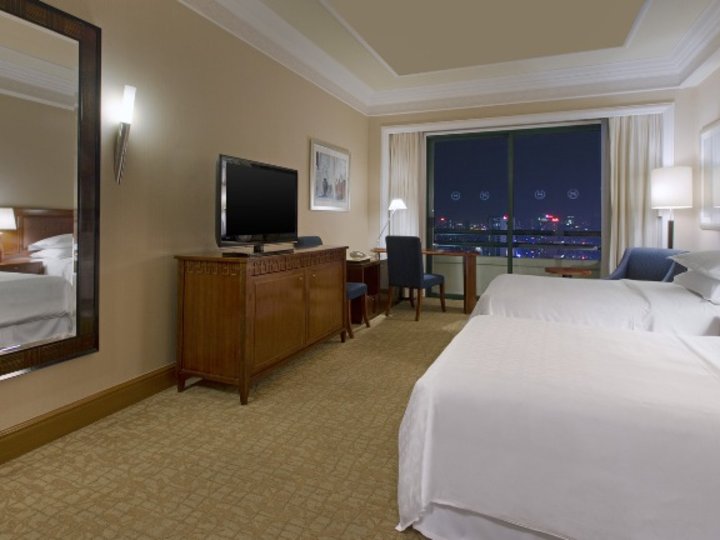 Sheraton Saigon Hotel and Towers