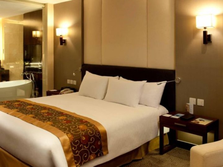 Crowne Plaza West Hanoi