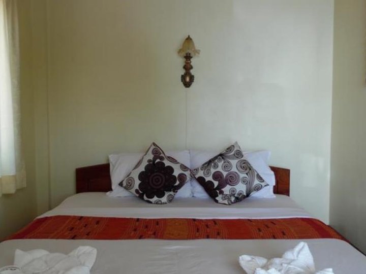 Villa Somphong