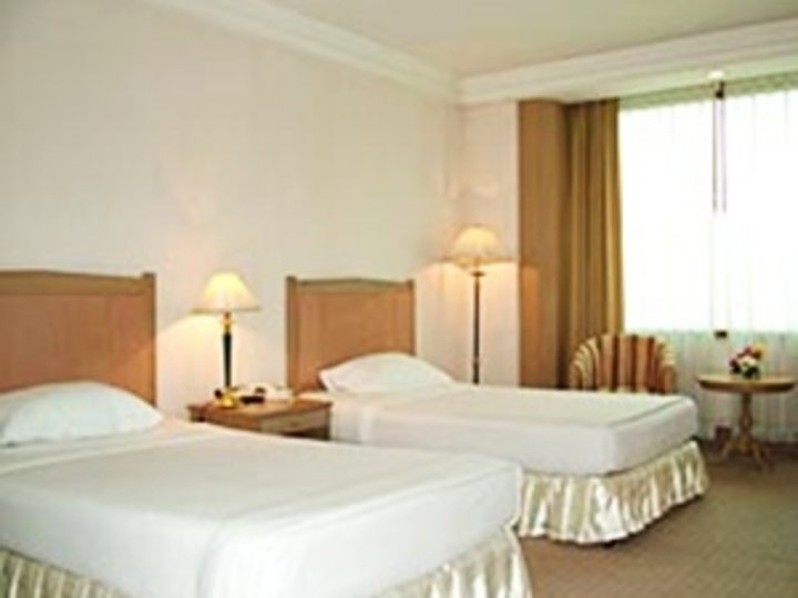 Royal Park View Hotel