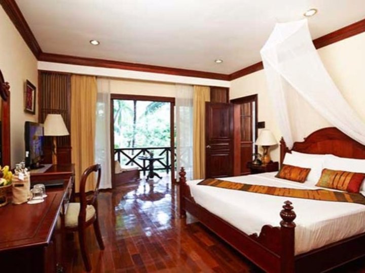 Villa Santi Resort