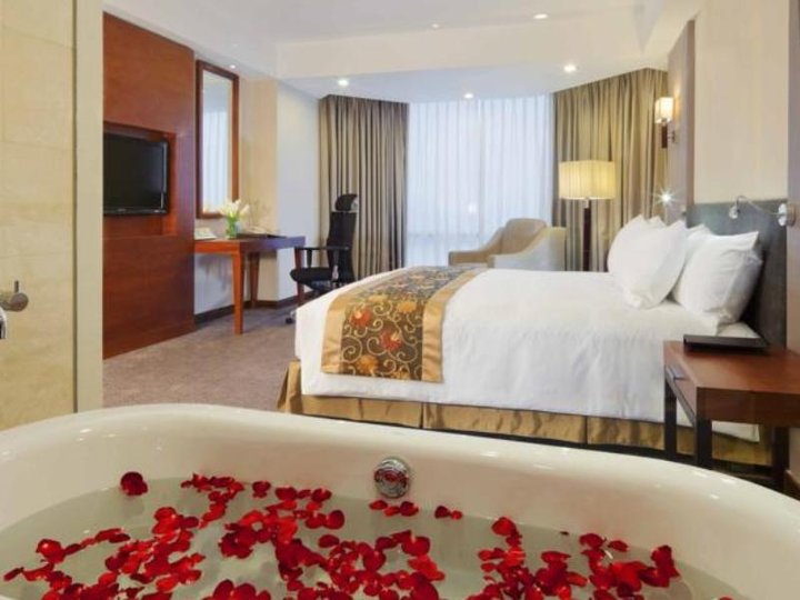 Crowne Plaza West Hanoi
