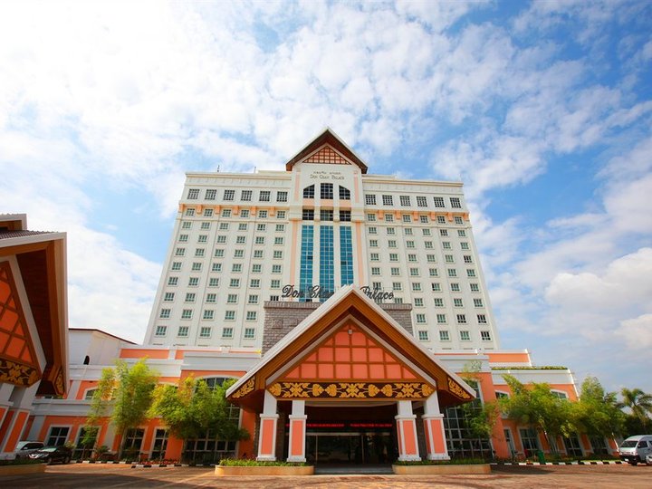 Done Chan Palace