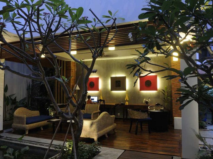 Frangipani Fine Arts 