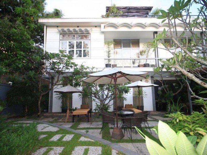 Frangipani Villa 60s
