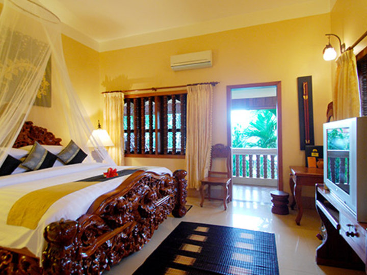Shining Angkor Boutique 