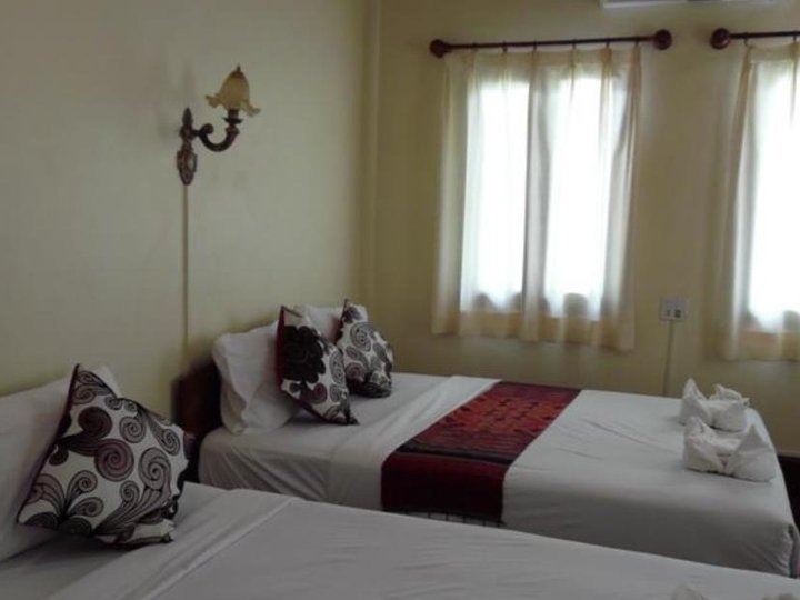 Villa Somphong