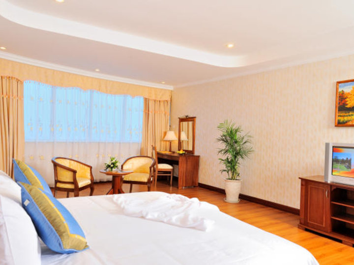 One Opera Hotel