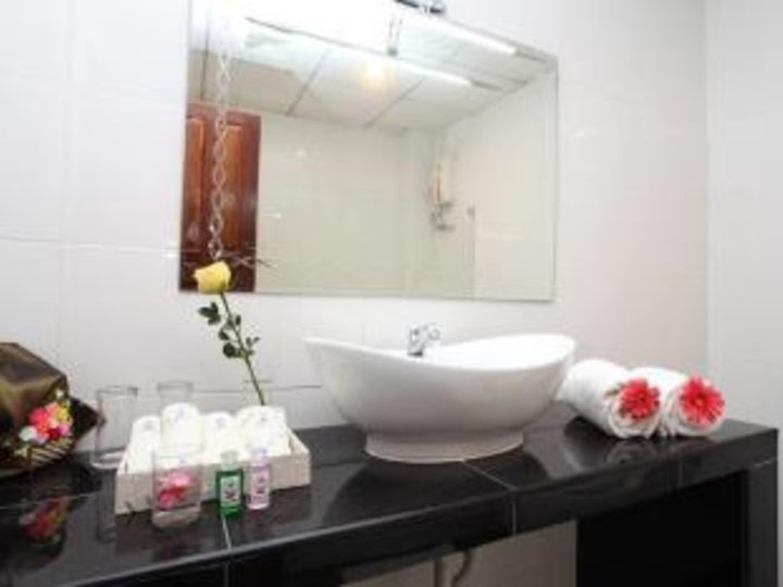Chandara Boutique 